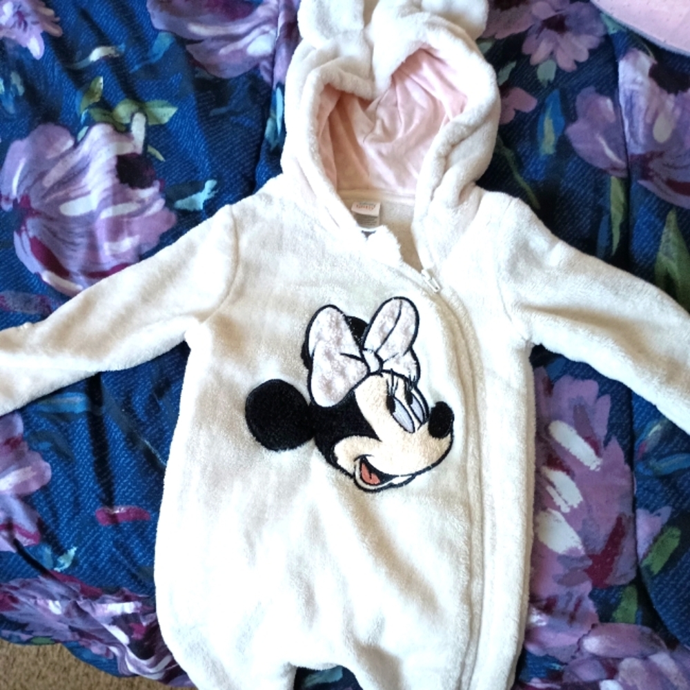 Mini mouse winter suit